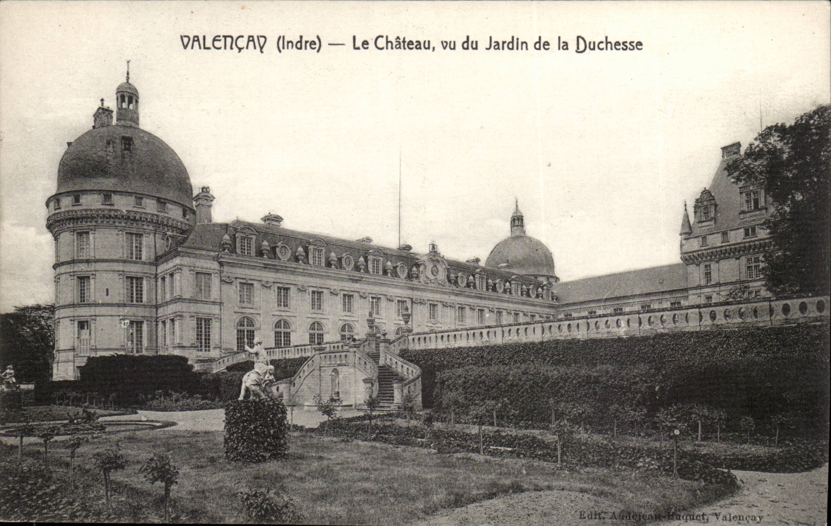 Valencay CPA Le chateau vu du jardin de a duchesse