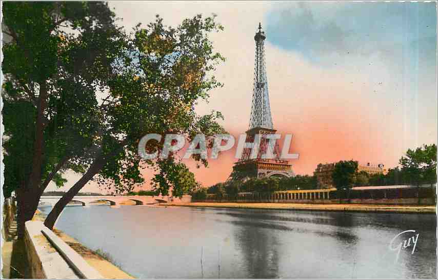 CPM La Tour Eiffel vue de l'avenue de New-York