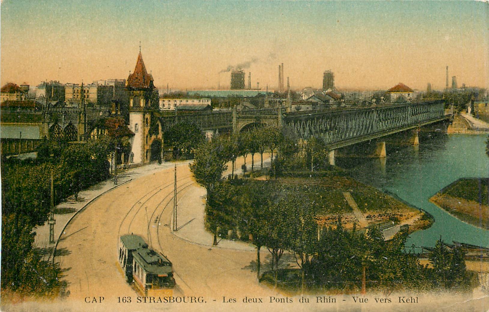 CPA Strasbourg - Les deux Ponts du Rhin - Vue vers Kehl Tramway