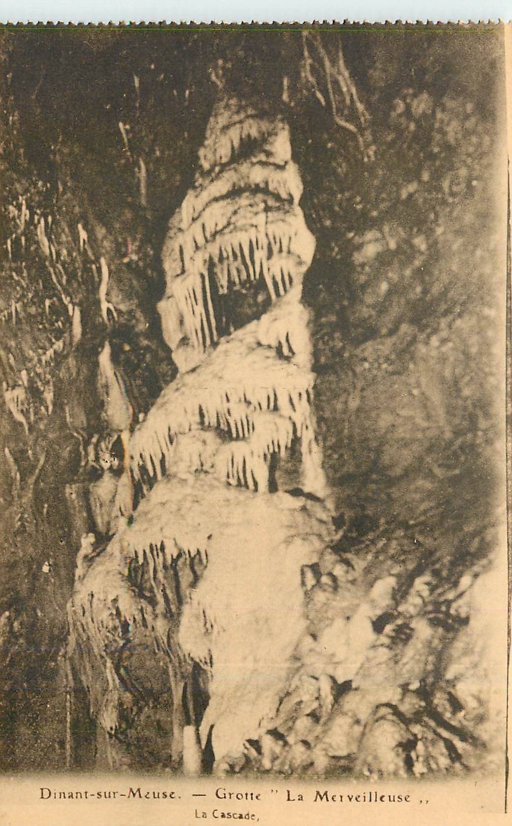 CPA Dinant-sur-Meuse - Grotte ''La Merveilleuse''