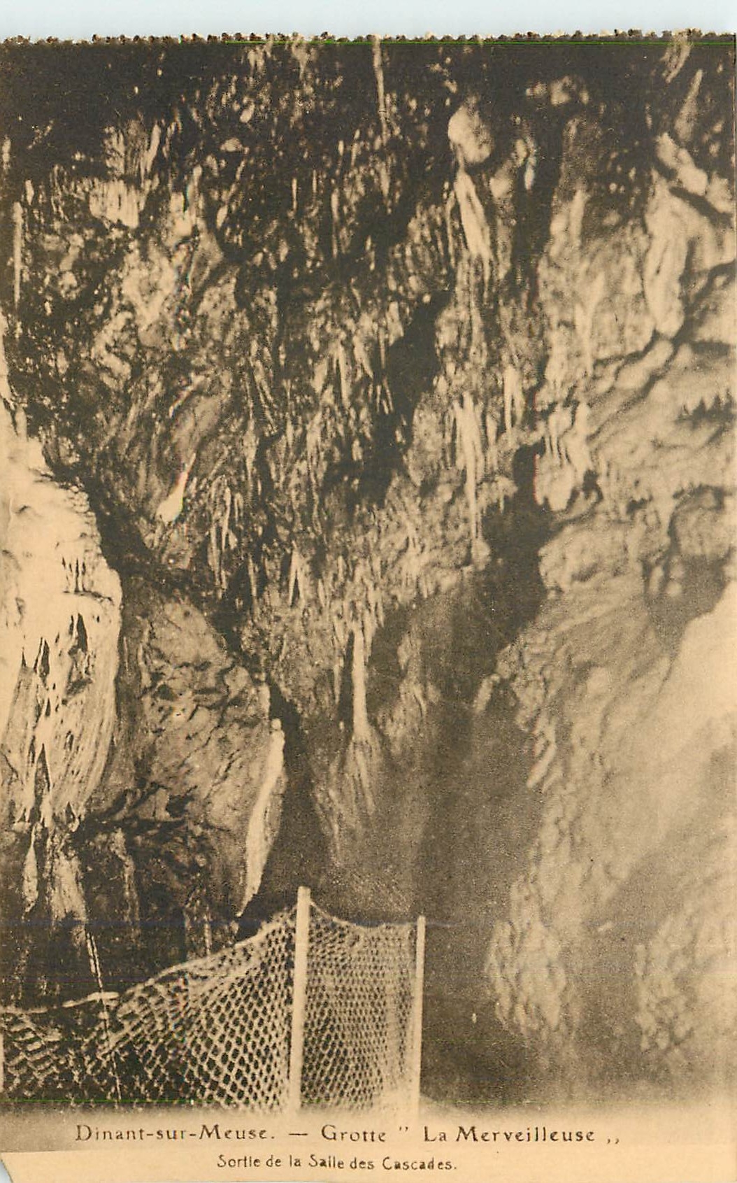 CPA Dinant-sur-Meuse - Grotte ''La Merveilleuse''