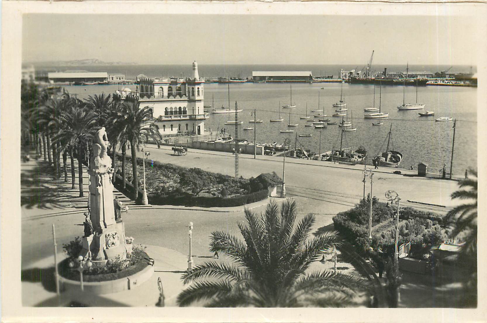 CPA Alicante: Explanada de Espana y Real Club de Regatas