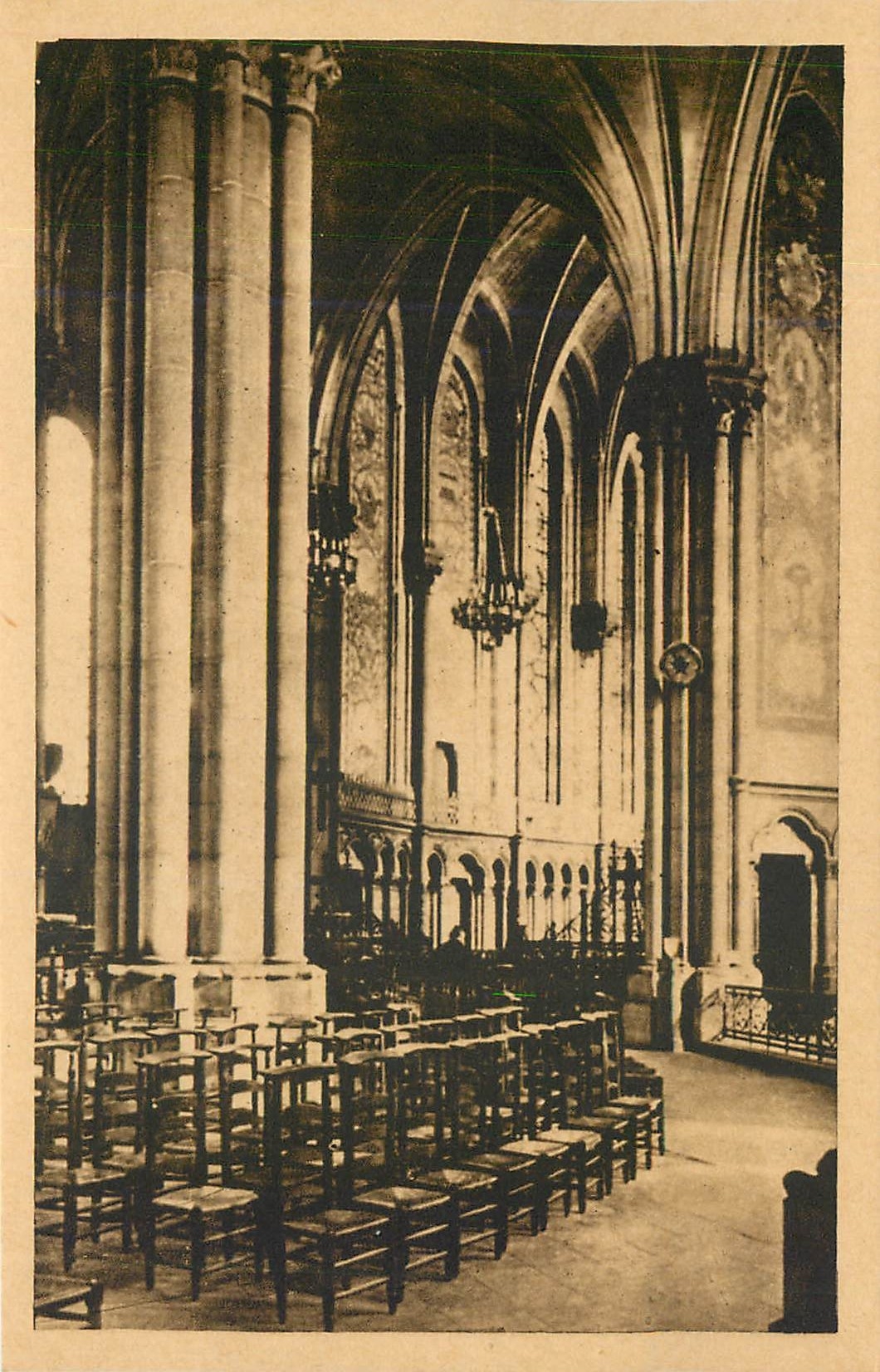 CPA Lille - Basilique-Cathedrale Notre-Dame de la Treille