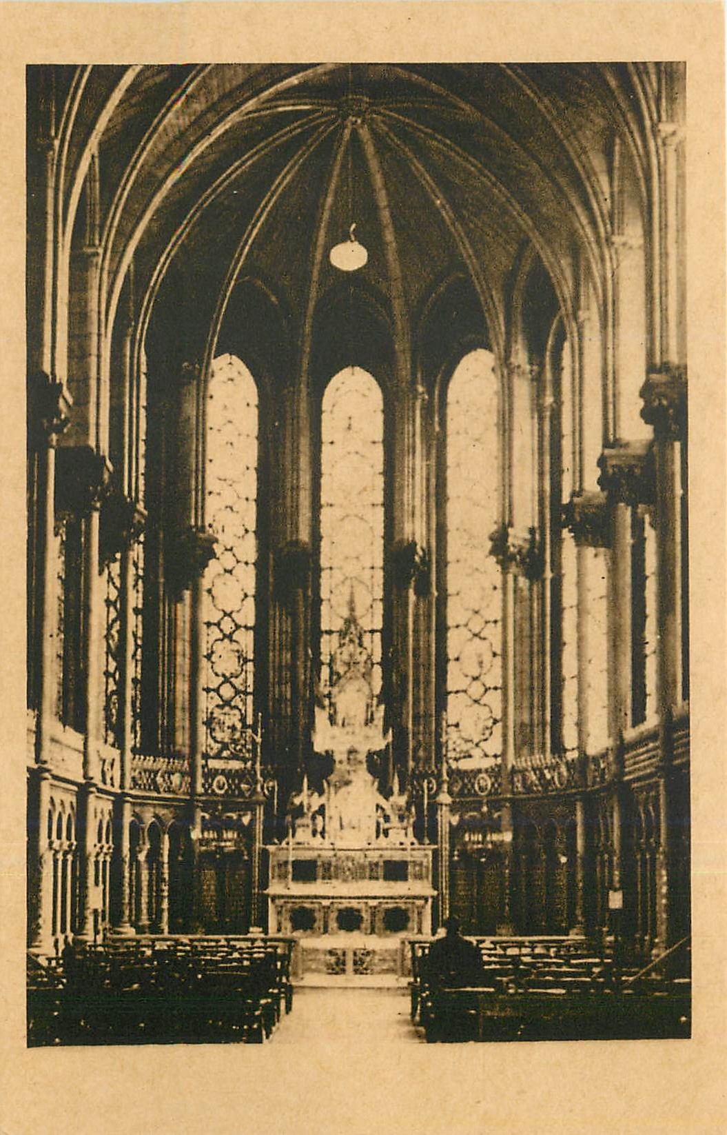 CPA Lille - Basilique-Cathedrale Notre-Dame de la Treille