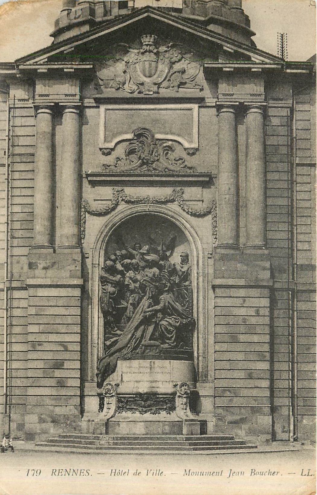 CPA Rennes - Hotel de Ville - Monument Jean Boucher
