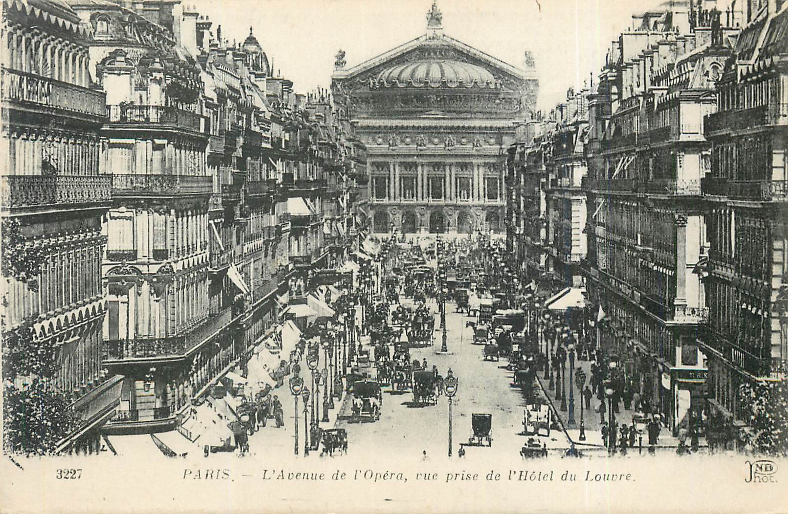 CPA Paris - L'Avenue de l'Opera vue prise de l'Hotel du Louvre