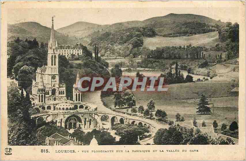 CPA Lourdes - Vue plongraste sur la Basilique et la Vallee du Gave