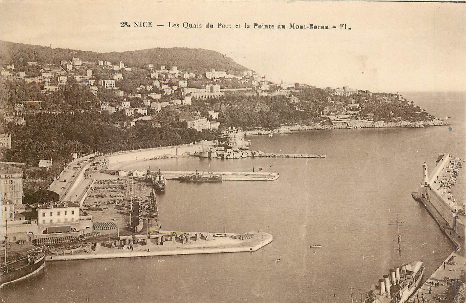CPA Nice - Les Quais du Port et la Pointe de Mont-Borax