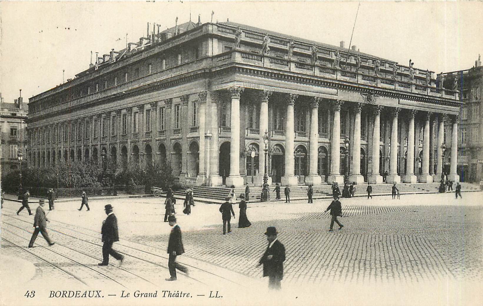 CPA Bordeaux - Le Grand Theatre