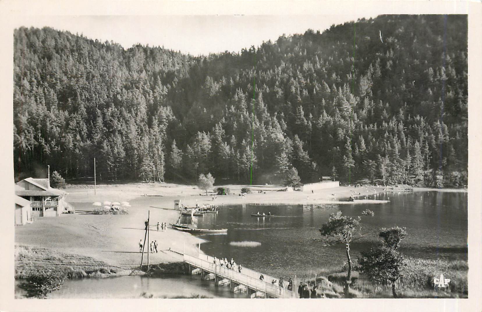 Lac Chambon — Vue générale de la plage — C.A.P. Paris, n°36