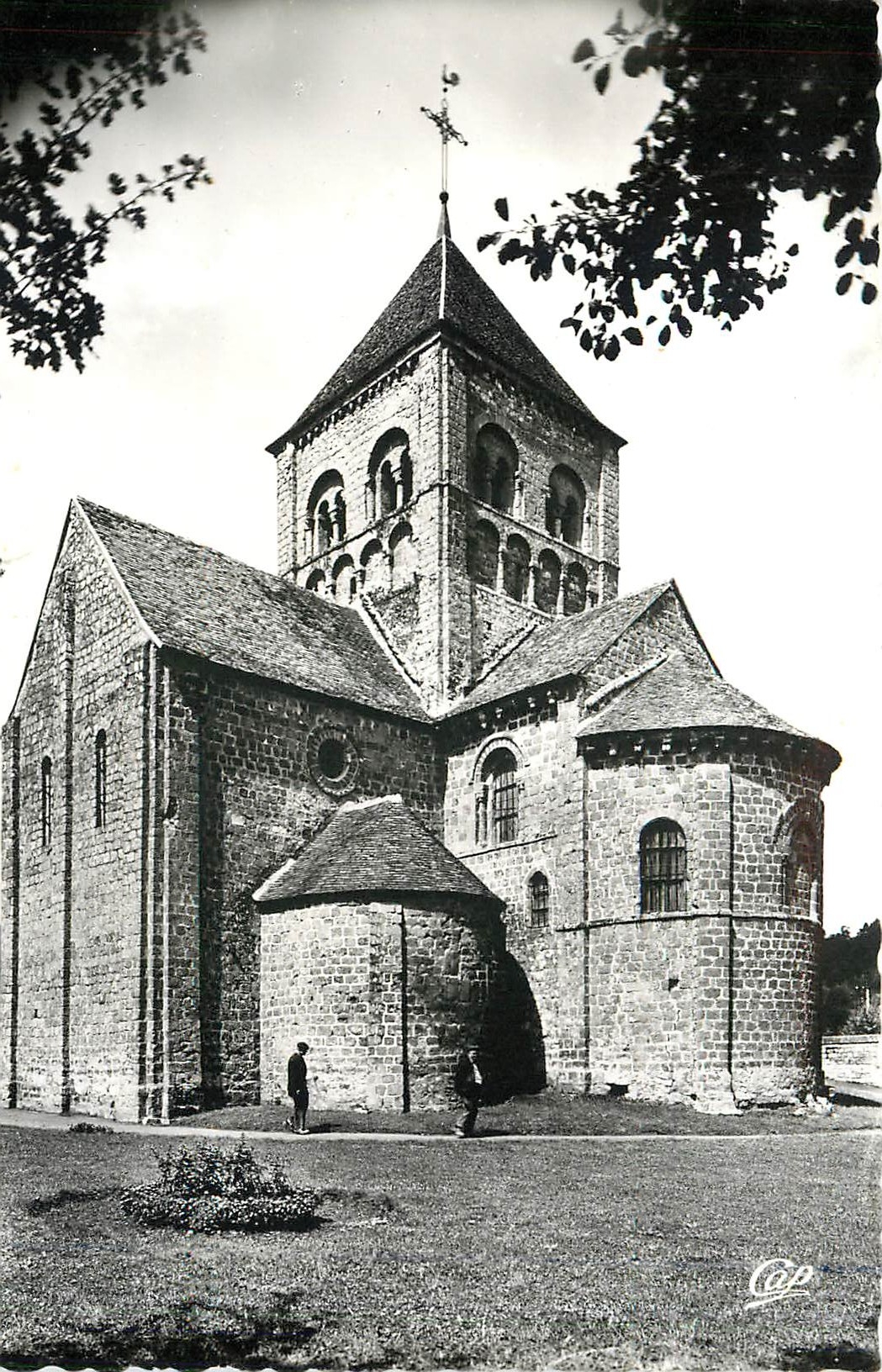 CPM Domfront - L'Eglise Notre-Dame sur l'Eau