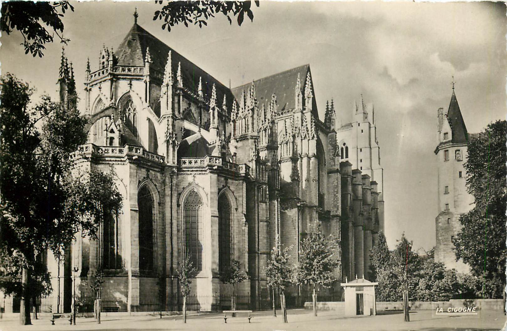 CPM Nantes - Abside de la Cathedrale et Porte Ste. Pierre