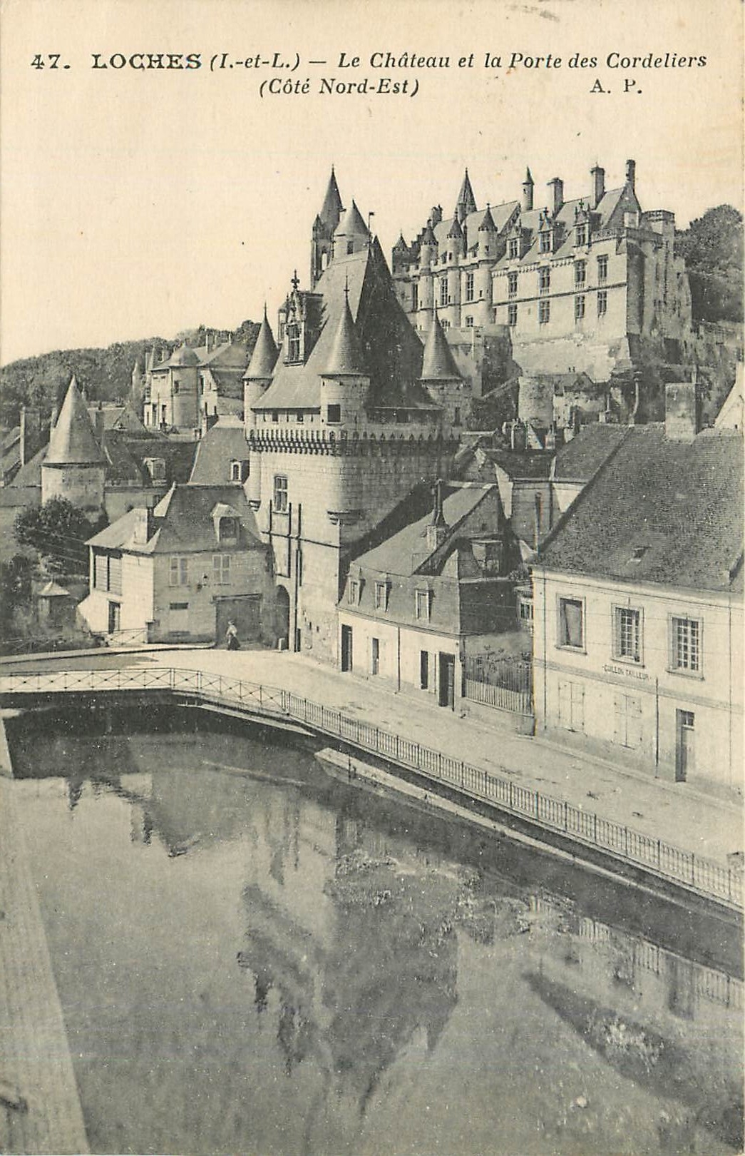 CPA Loches - Le Chateau et la Porte des Cordeliers