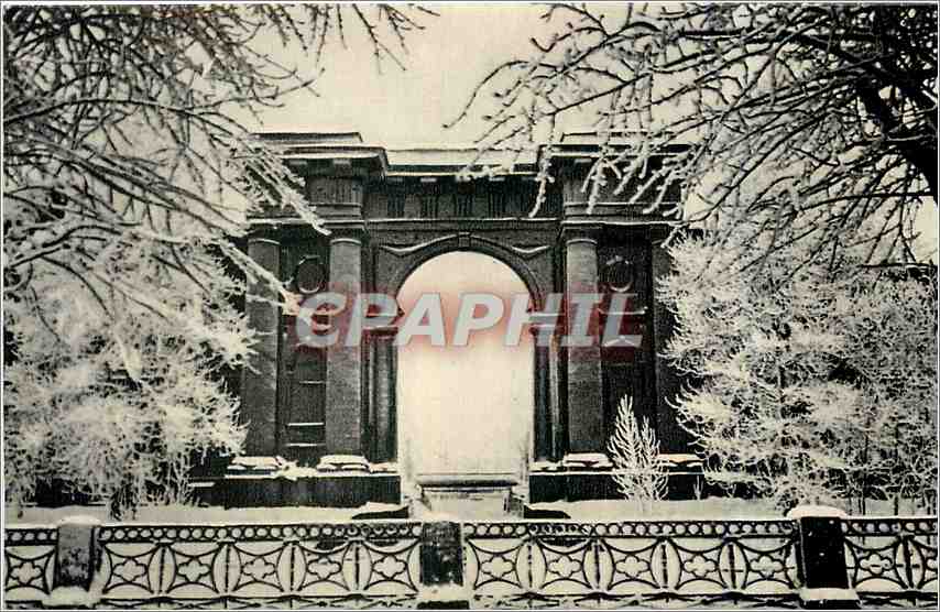 CPM Leningrad. Entrance to ''New Holland''