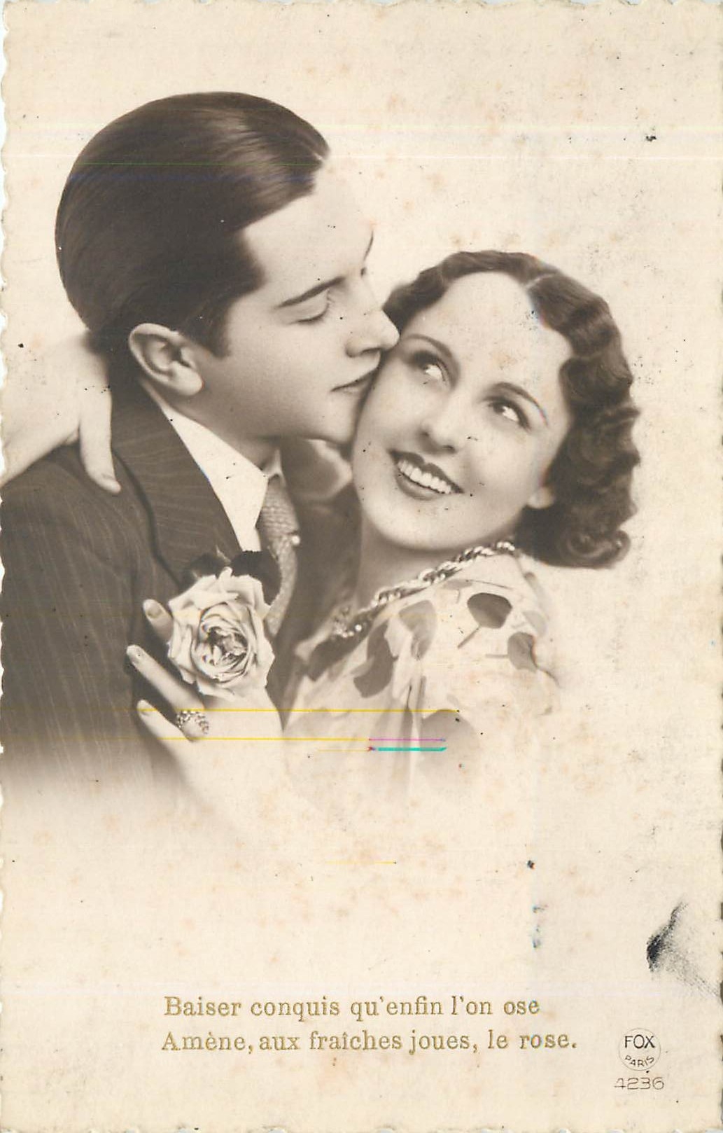 CPA Baiser conquis qu'enfin l'on se Amene aux fraiches joues le rose Femme
