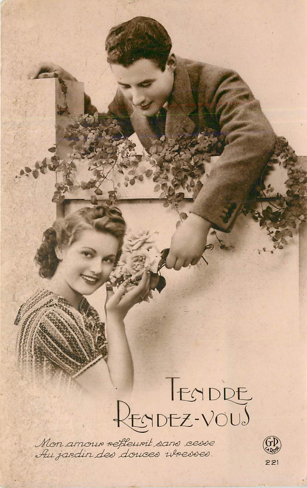 CPA Tendre Rendez-vous Femme