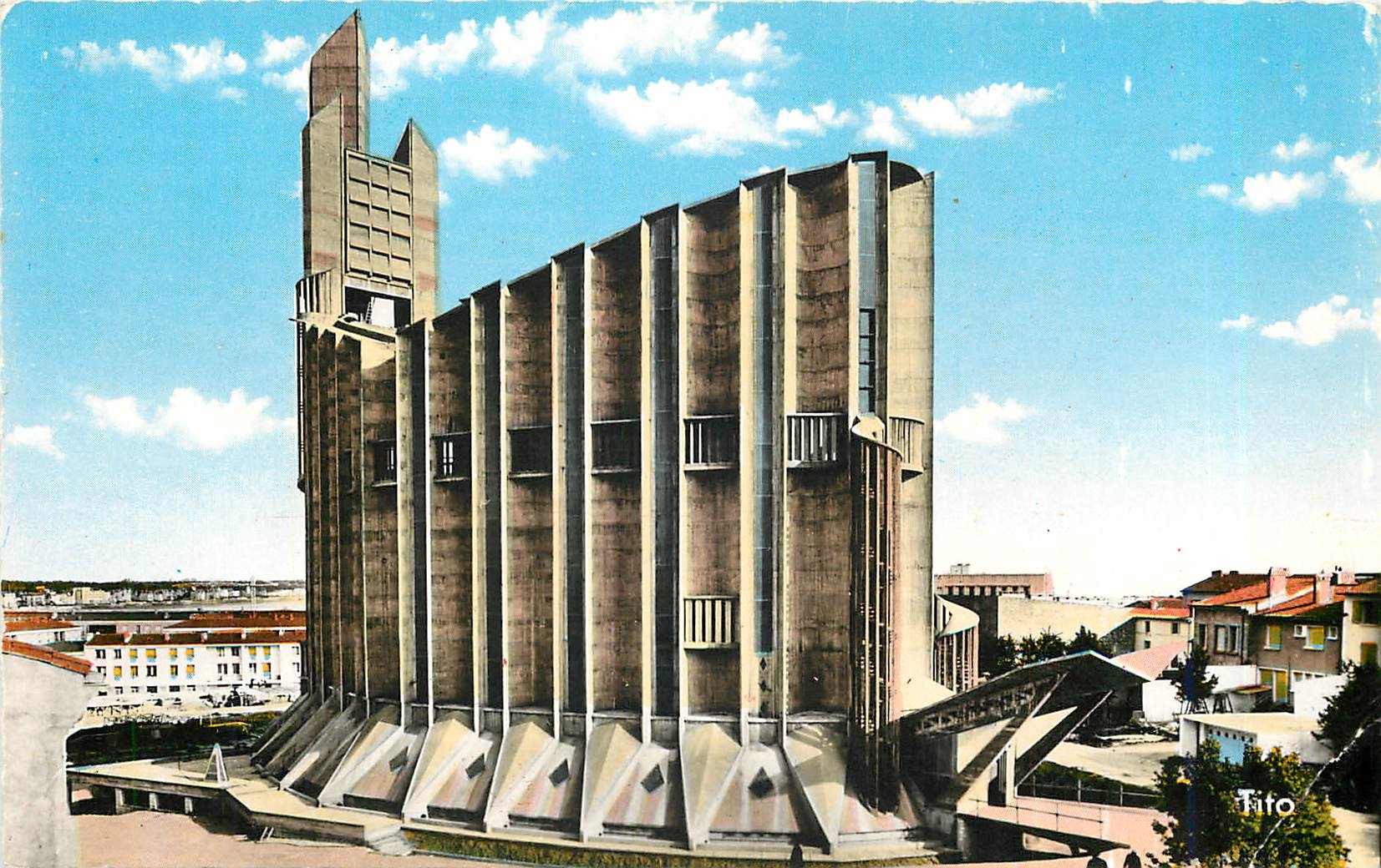 CPM Royan Cote Nord de l'Eglise Notre-Dame