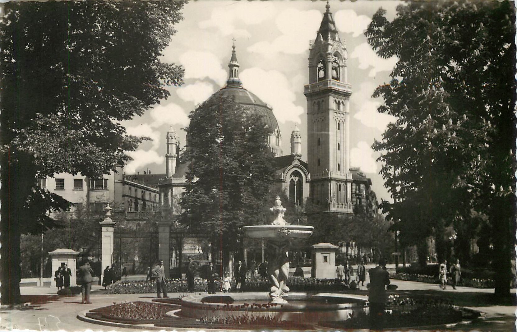 CPM Madrid - Eglise de St. Emmanuel et St. Benoit des le Retiro