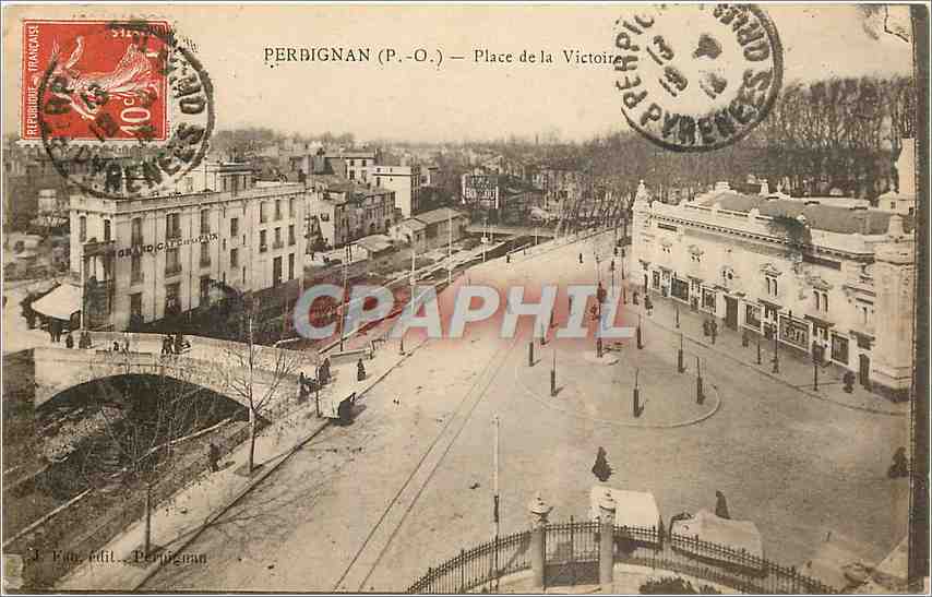CPA Perpignan - Place de la Victoire Grand Cafe de la Paix