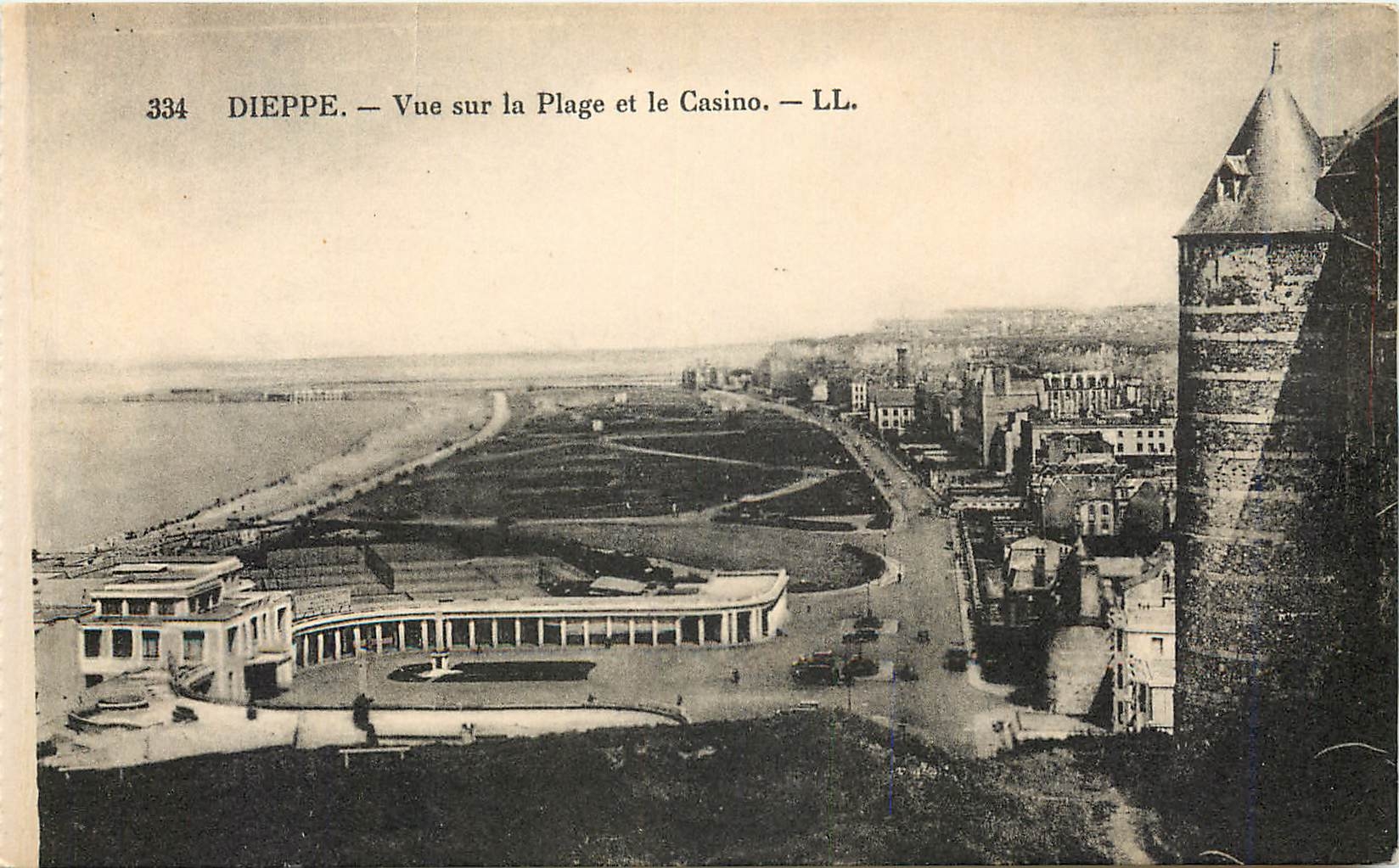 CPA Dieppe - Vue sur la Plage et le Casino