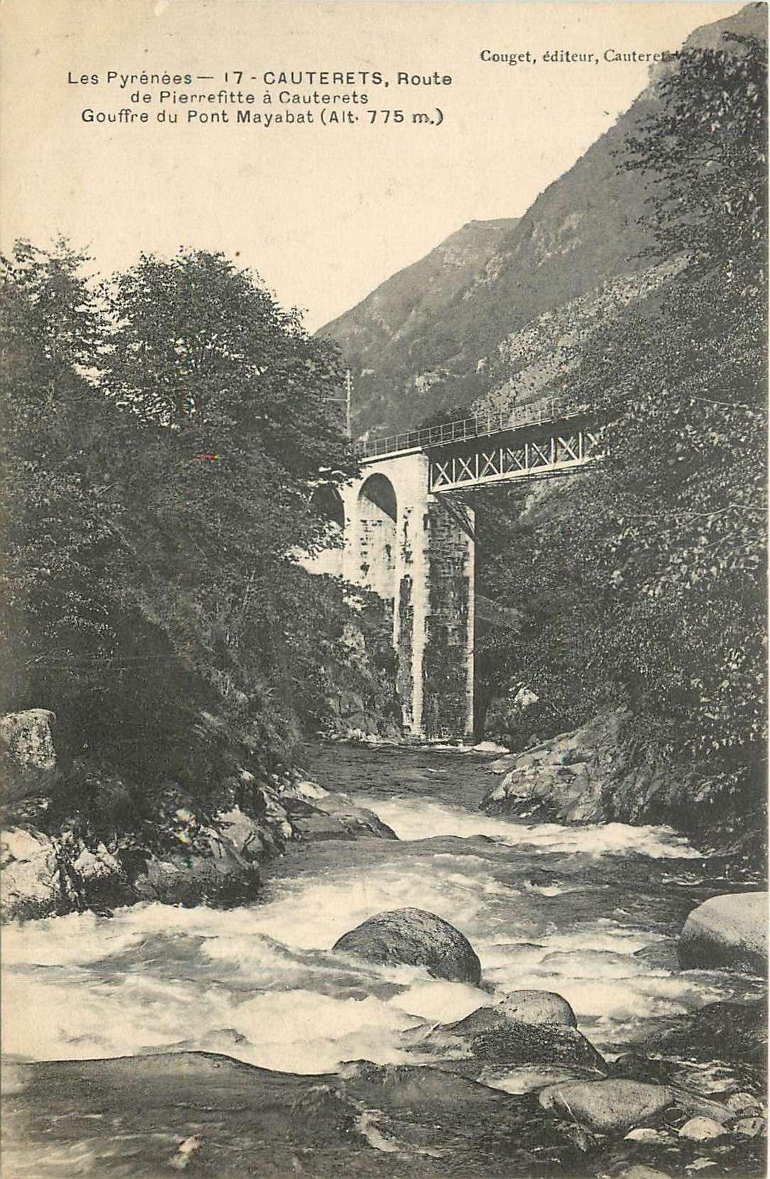 CPA Cauterets Route de Pierrefitte a Cauterets Gouffre du Pont Mayabat 