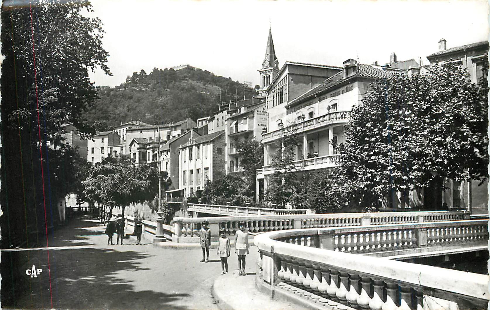 CPM Amelie les Bains Perle des Pyrenees Promenade et Pont du Mondoni 