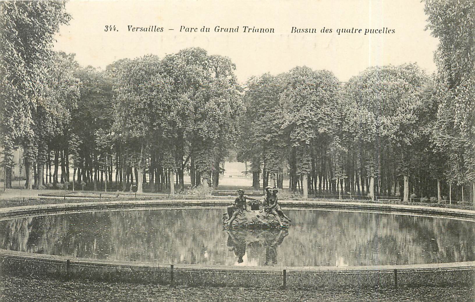 CPA Versailles Parc du Grand Trianon Bassin des Quatre pucelles 