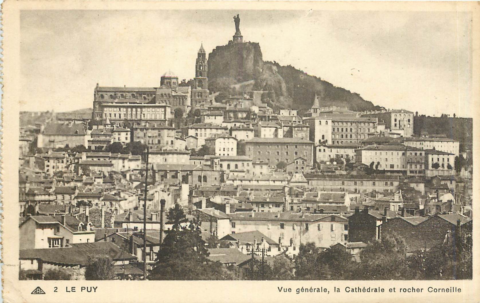 CPA Le Puy Vue generale la Cathedrale et rocher Corneille 
