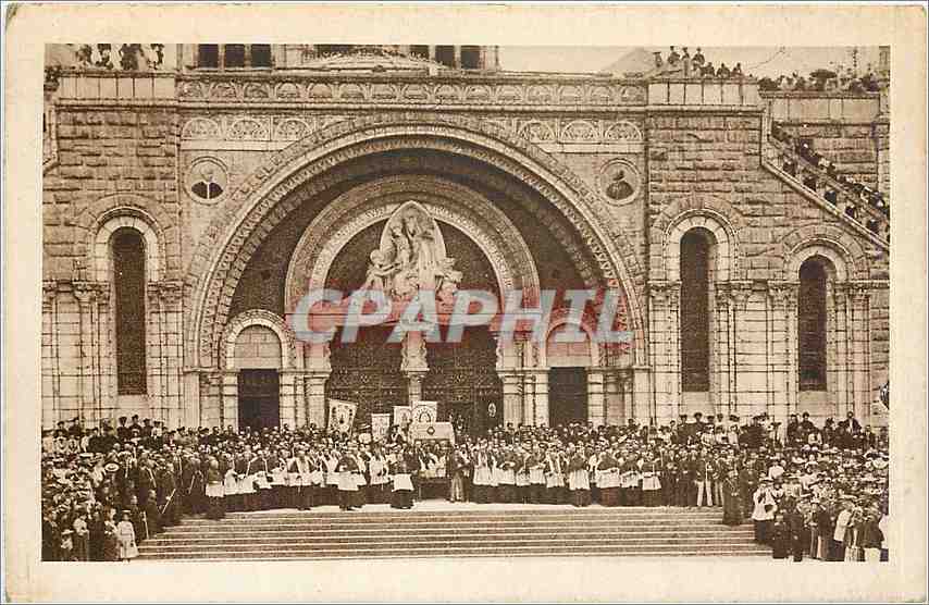 CPA Lourdes Entree du Rosaire Benediction du Tres St Sacrement 