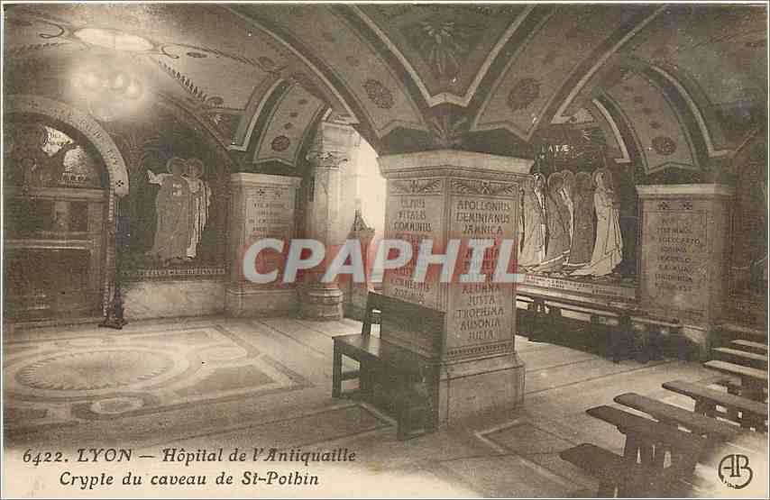 CPA Lyon Hopital de l'Antiquaille Crypte du caveau de St Poibin 