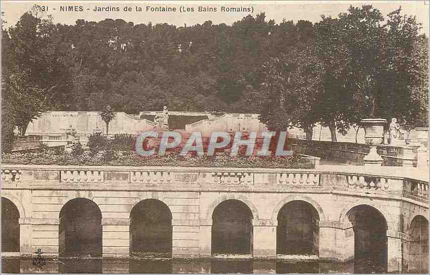 CPA Nimes Jardins de la Fontaine Les Bains Romains 