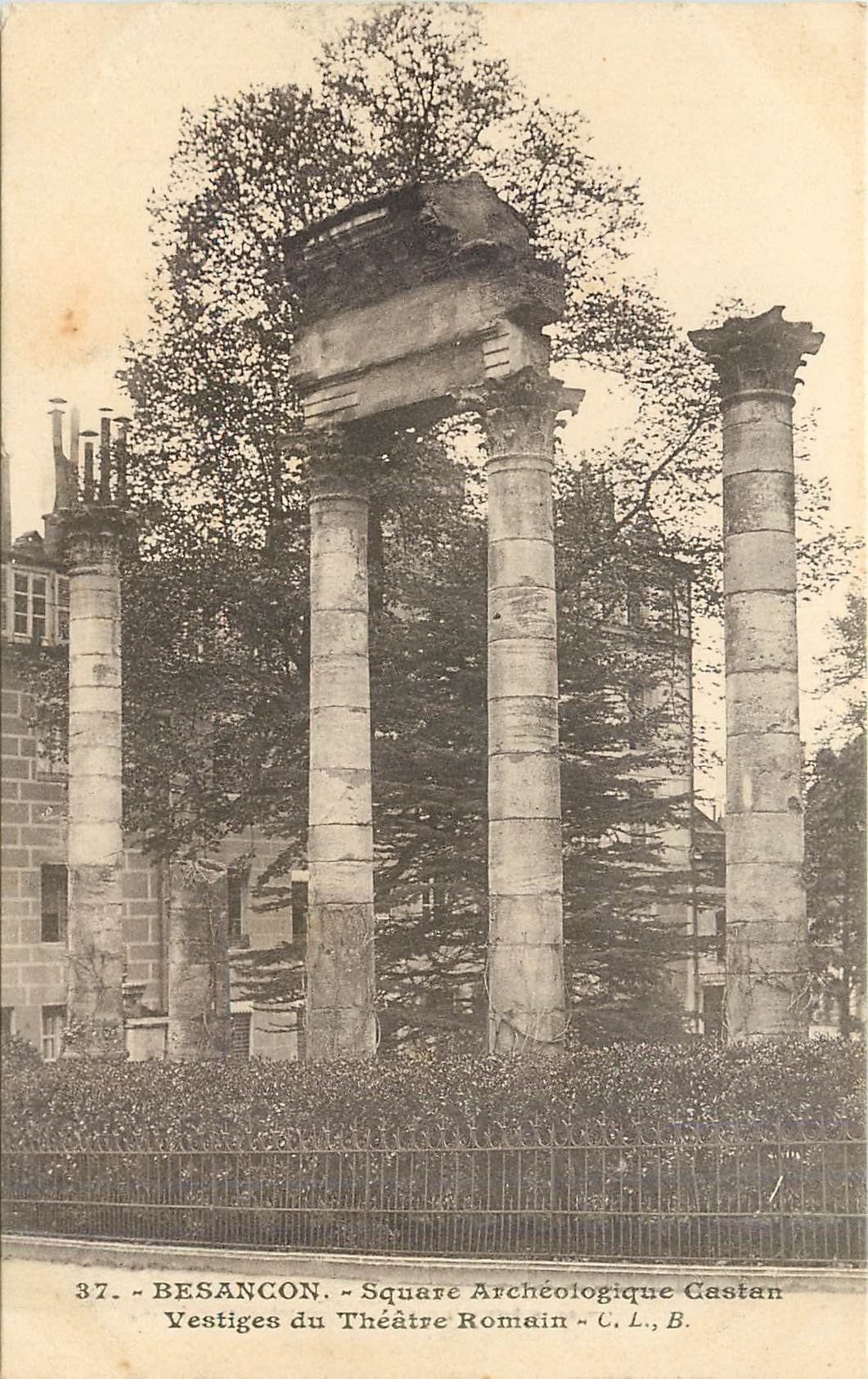 CPA Besancon Square Archeologique Castan Vestiges du Theatre Romain 
