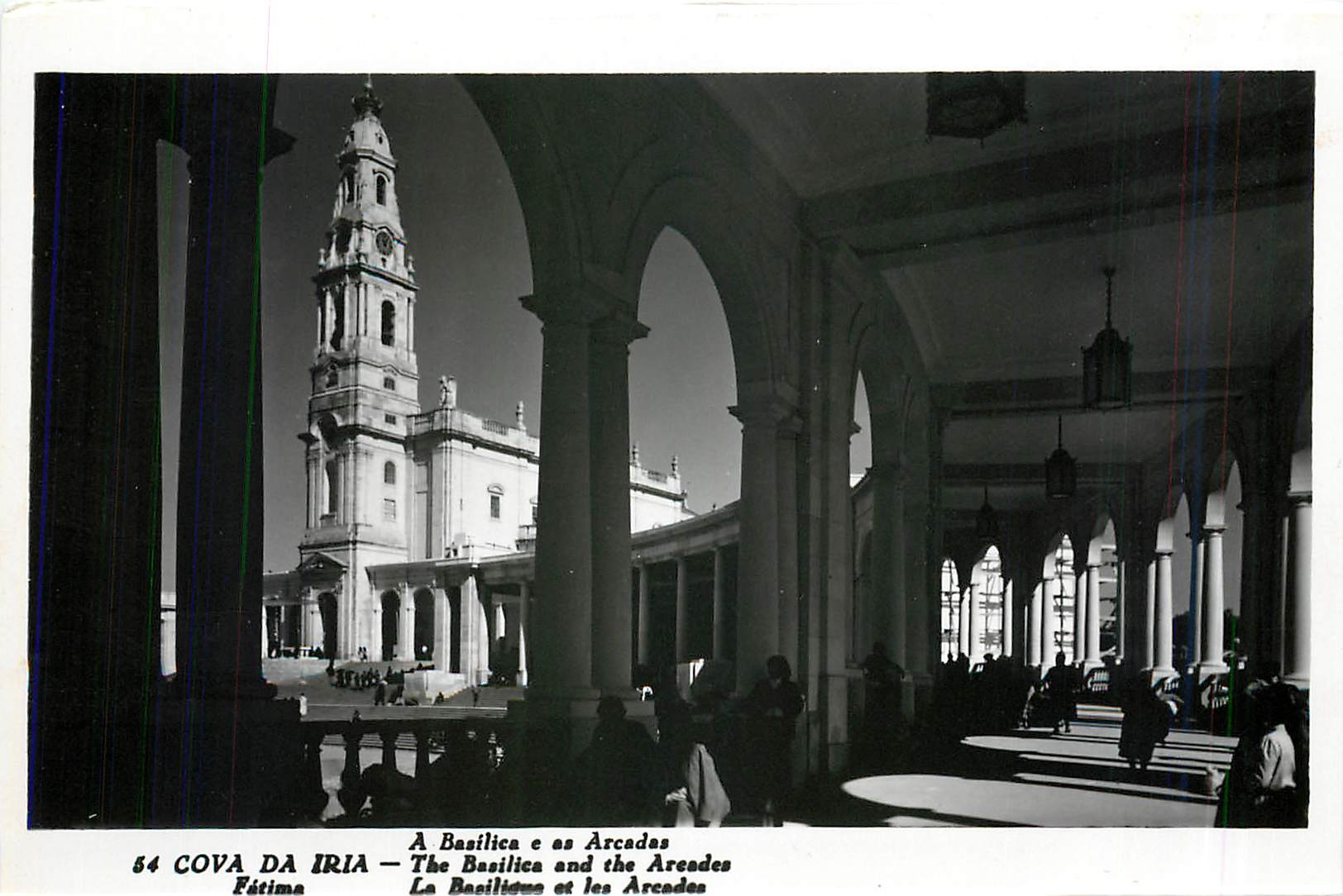 CPA Cova da Iria Fatima La Basilica et les Arcades 