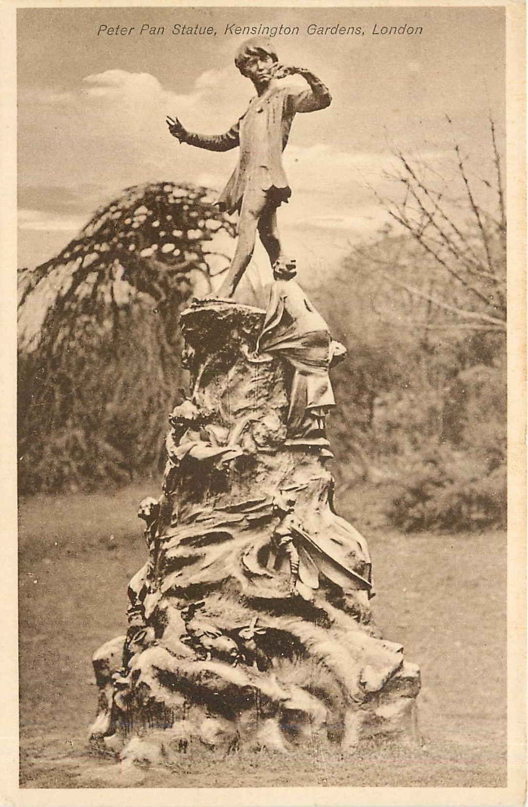 CPA Peter Pan Statue Kensington Gardens London 