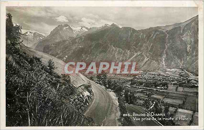 CPA Bourg d'Oisans Vue prise de la route d'Huez 