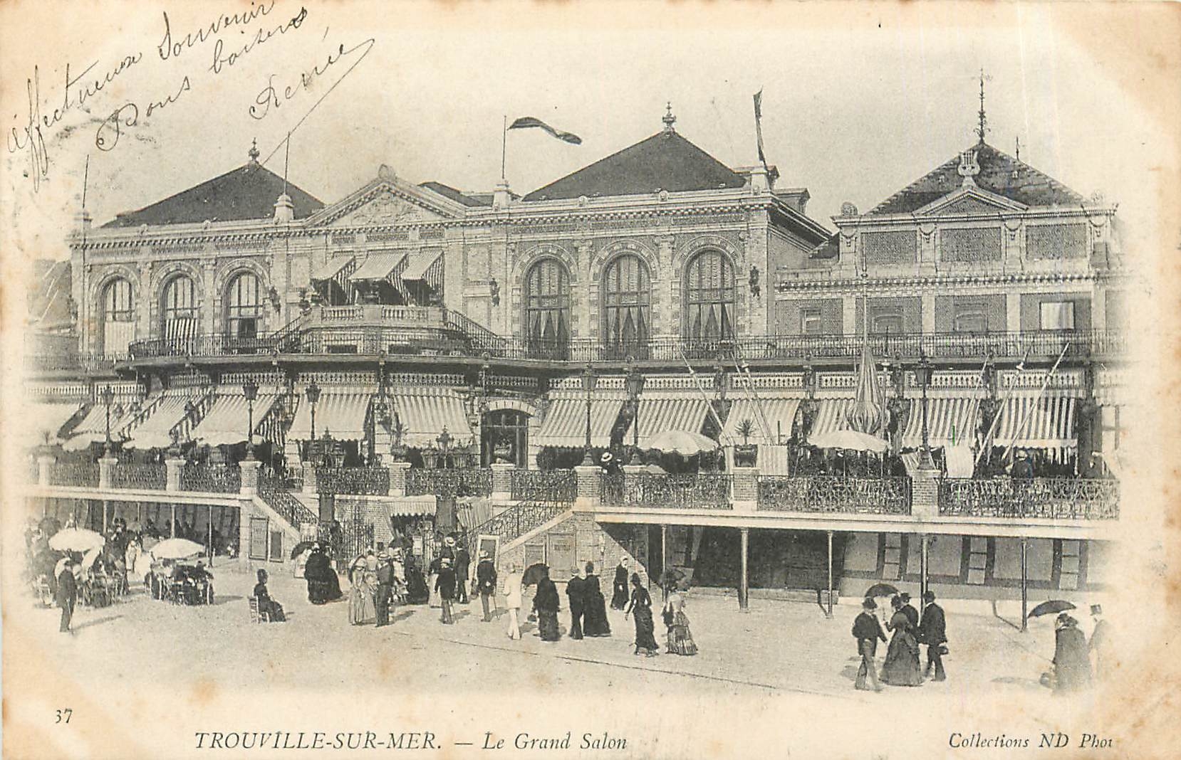 CPA Trouville sur Mer Le Grand Salon 