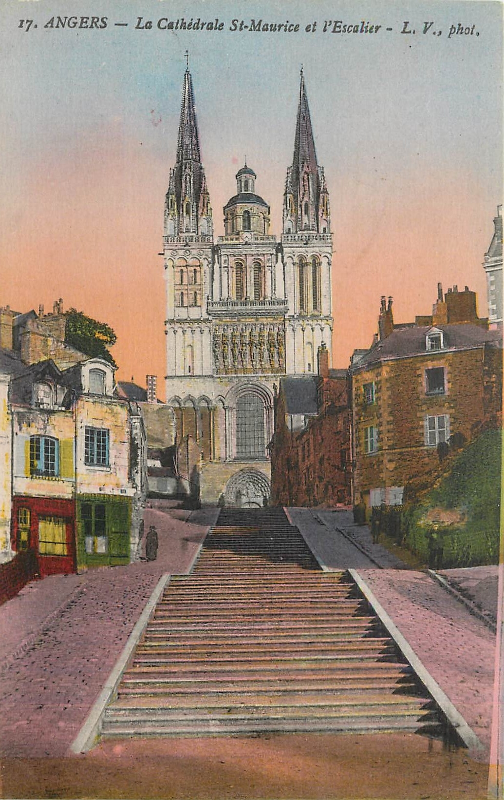 CPA Angers La Cathedrale St Maurice et l'Escalier 