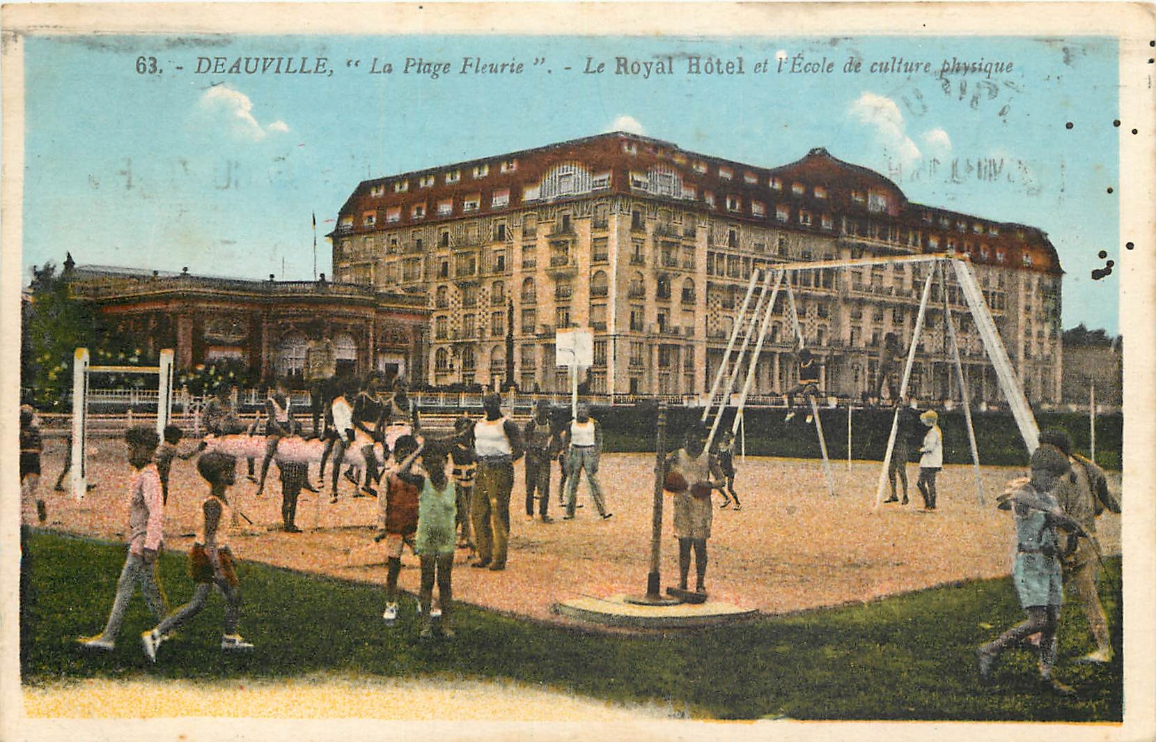 Deauville, "La Plage Fleurie" — Le Royal Hôtel et l'École de culture physique — G. Armand, éditeur