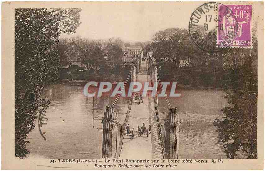 CPA Tours I et L Le Pont Bonaparte sur la Loire cote Nord 