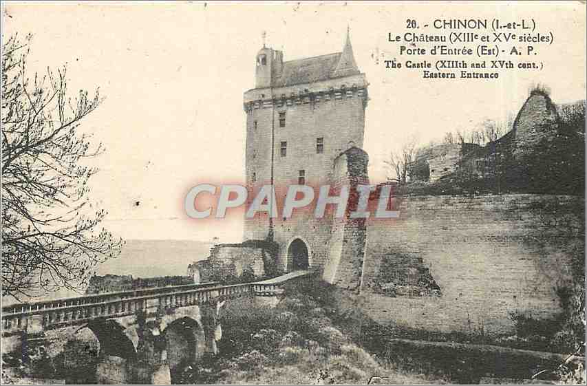 CPA Chinon I et L Le Chateau Porte d'Entree Est 