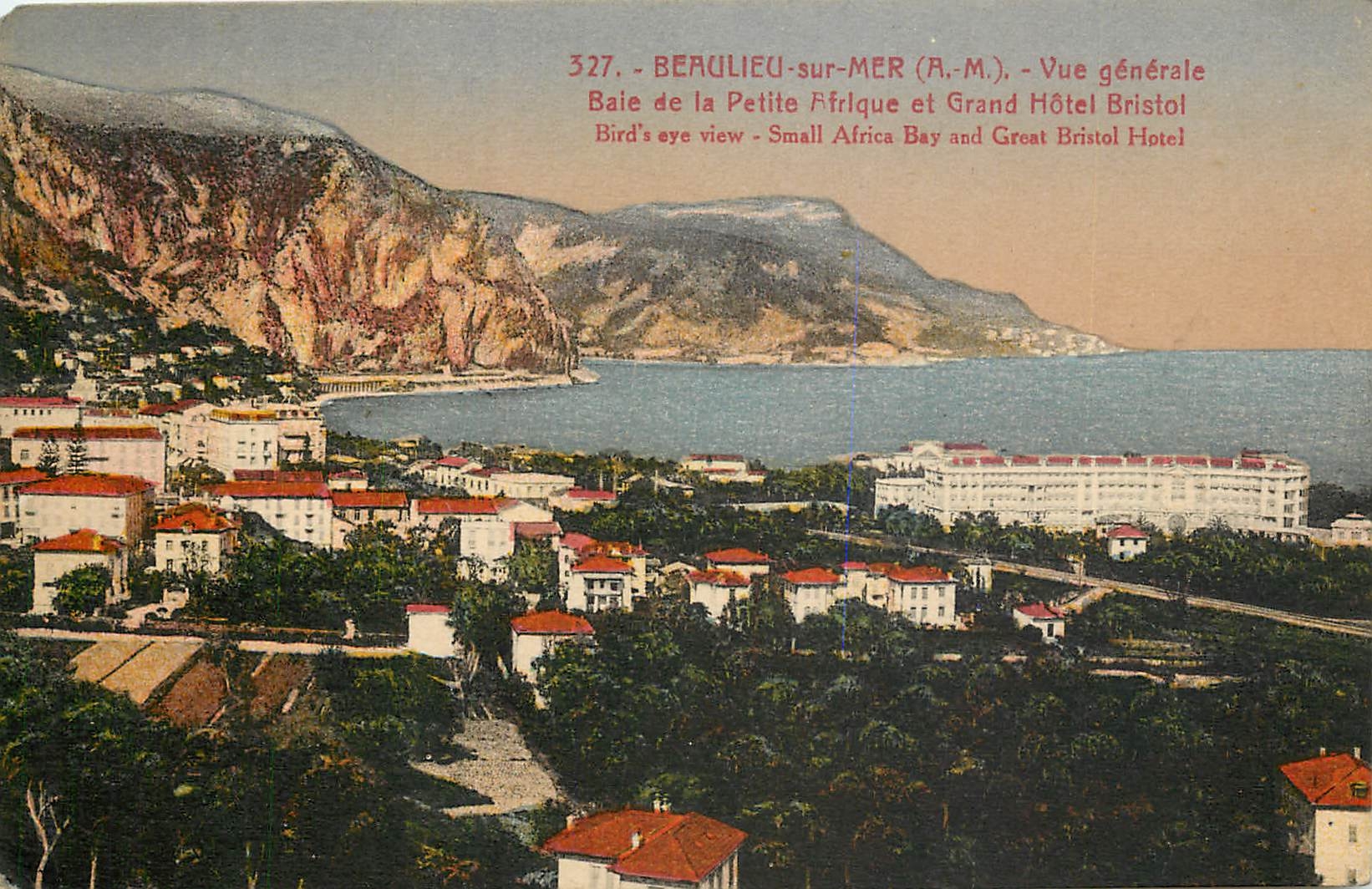CPA Beaulieu sur Mer AM Vue generale Baie de la Petite Afrique et Grand Hotel Bristol 