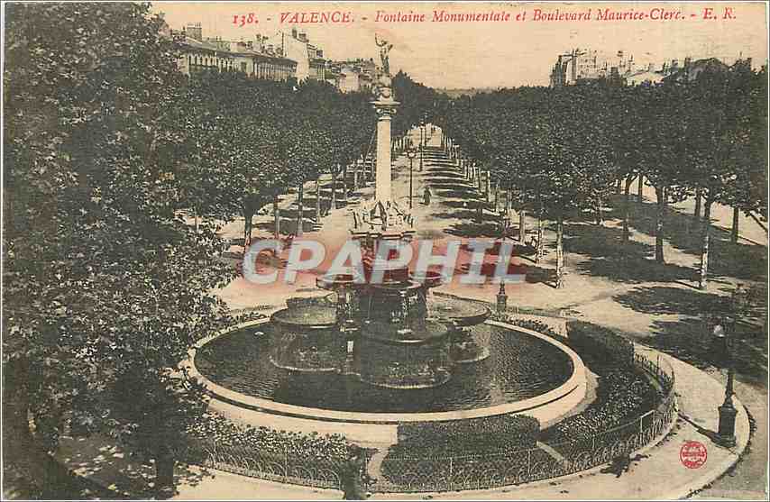 CPA Valence Fontaine Monumentale et Boulevard Maurice Clerc