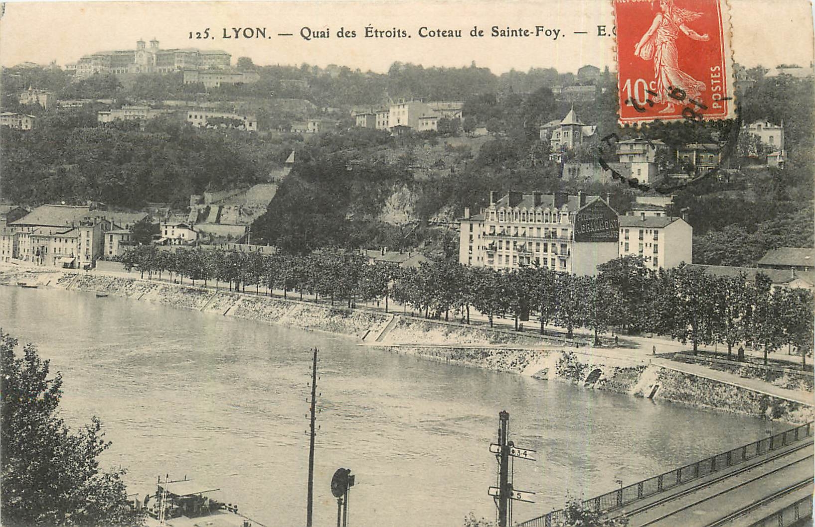 CPA Lyon Quai des Etroits Coteau de Sainte Foy 