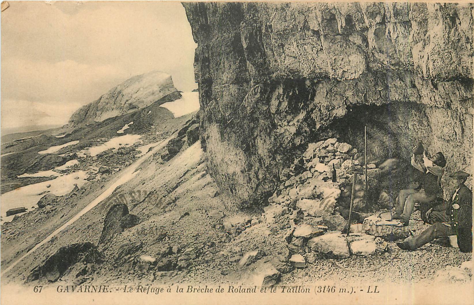CPA Gavarnie Le Refuge a la Breche de Roland et le Taillon 