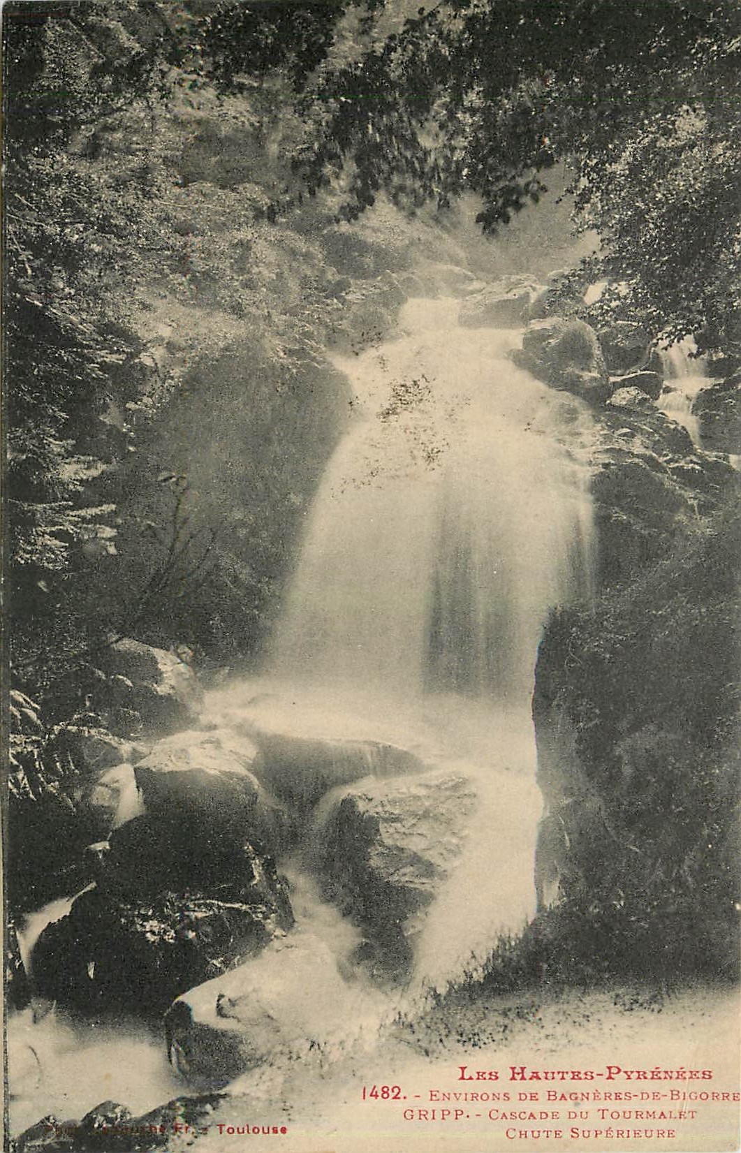 CPA Environs de Bagneres de Bigorre Gripp Cascade du Tourmalet 