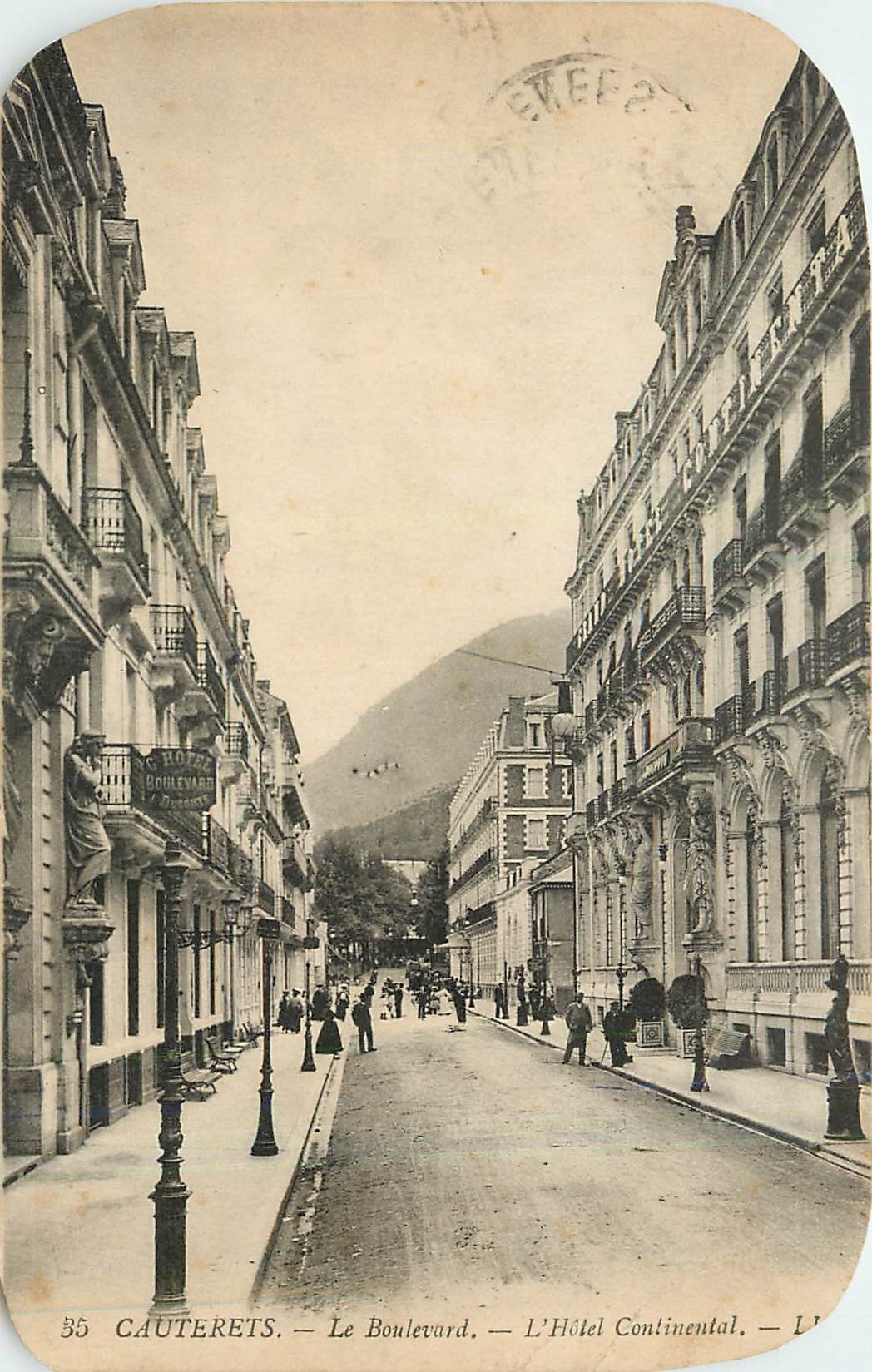 Cauterets — Le Boulevards — L'Hôtel Continental — L'Hôtel Boulevard