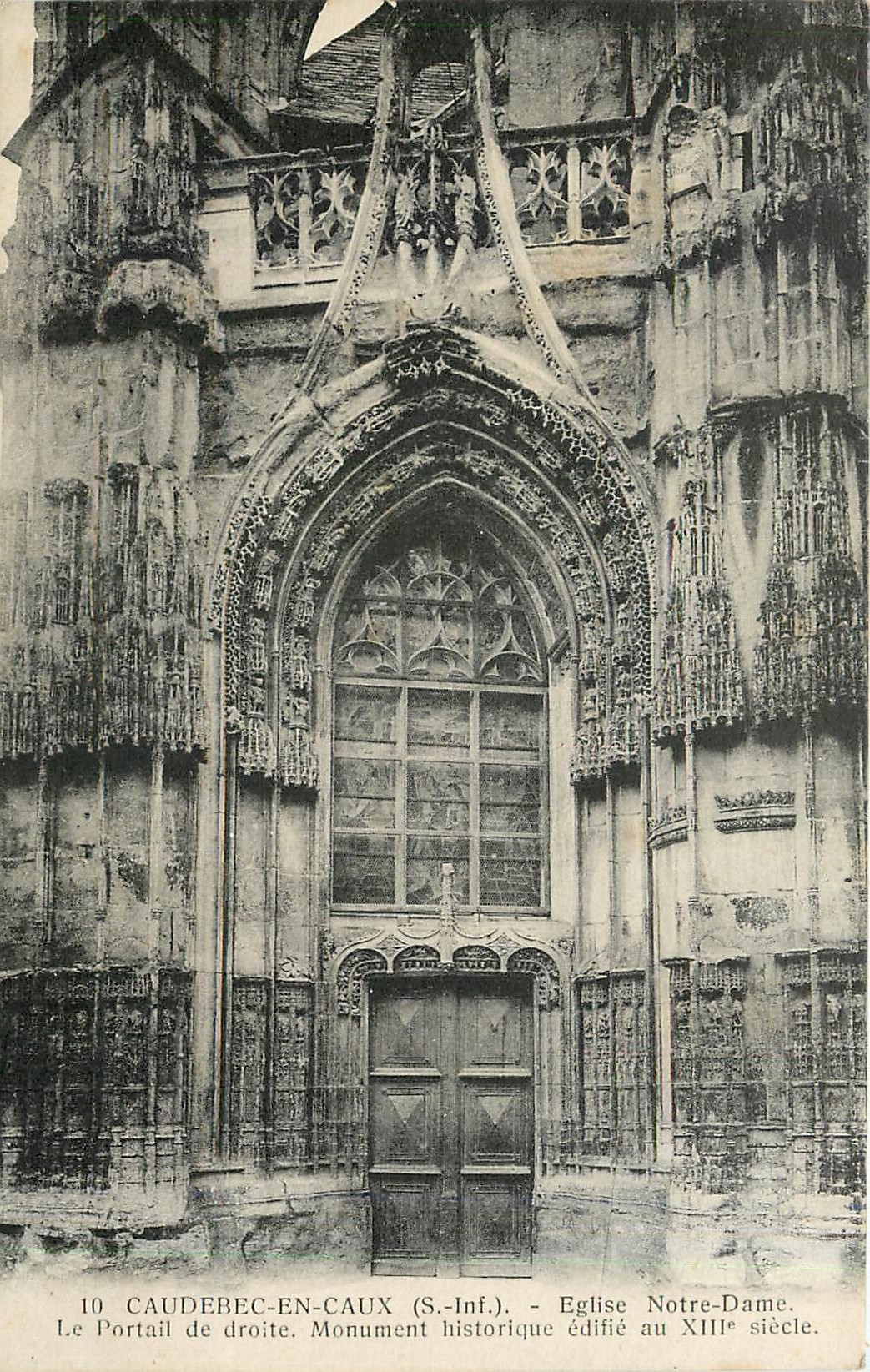 CPA Caudebec en Caux S Inf Eglise Notre Dame Le Portail de droite 