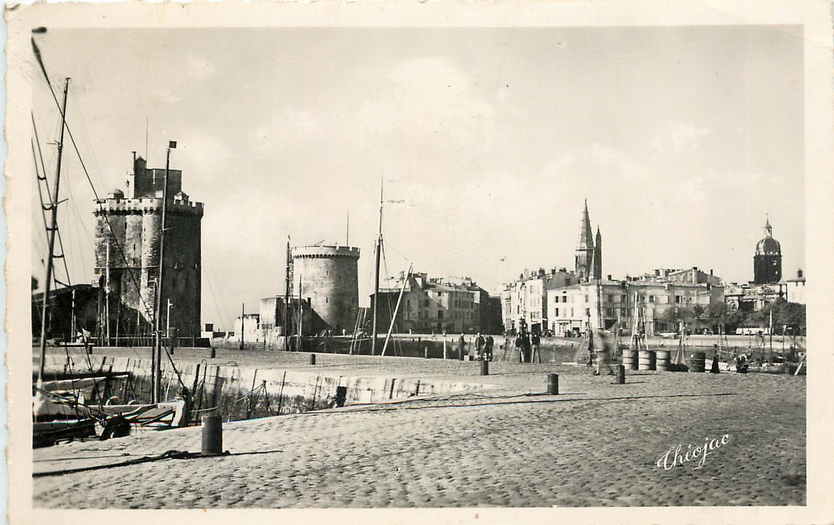 CPA La Rochelle Charente Maritime Sur les Quais 