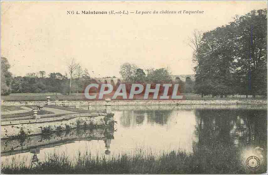 CPA Maintenon E et L Le parc du chateau et l'aqueduc 