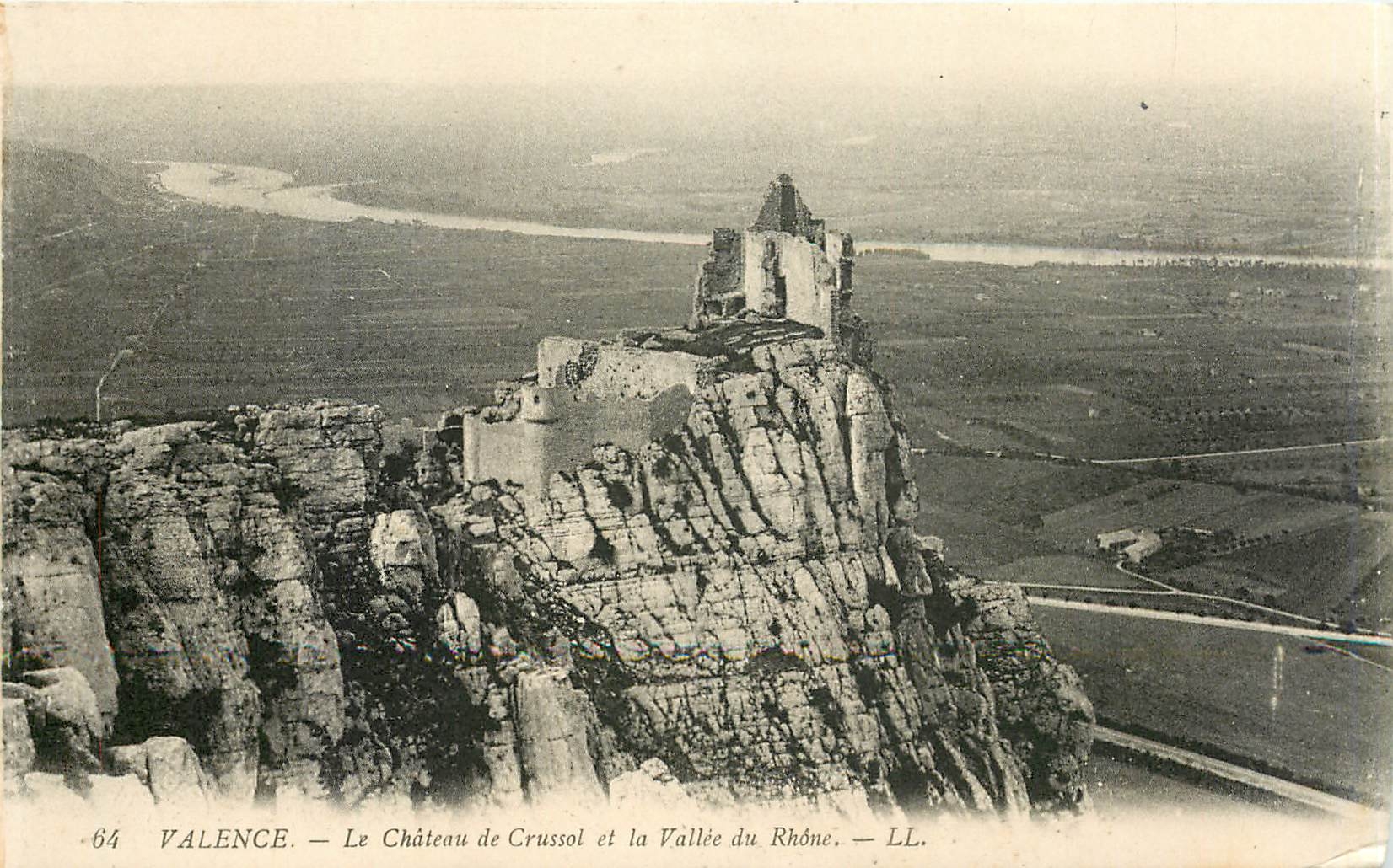 CPA Valence Le Chateau de Crussol et la Vallee du Rhone 